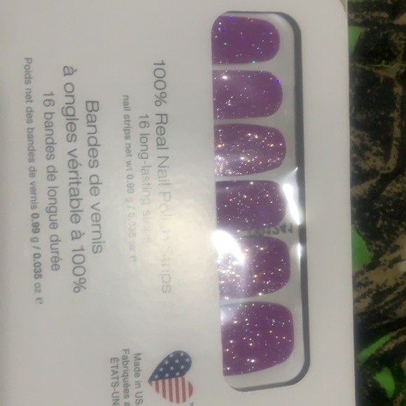 Color Street Nails - Picture 4 of 4